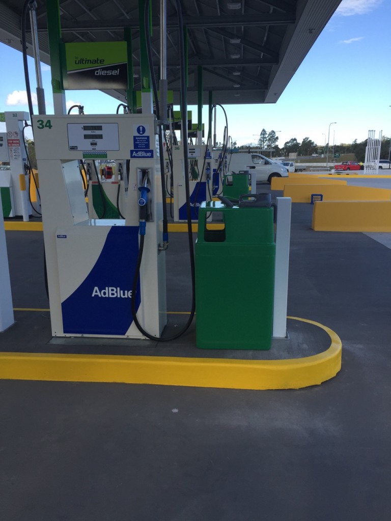 Service Station Unit (Inc Watering Can & Bucket)